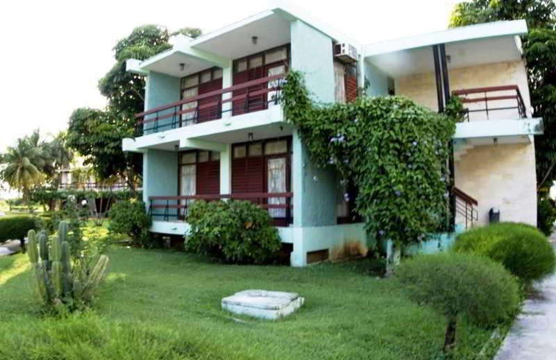 Villa Bayamo Buitenkant foto